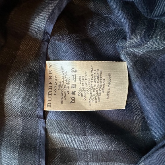 VINTAGE BURBERRY plaid skirt - Picture 6 of 10